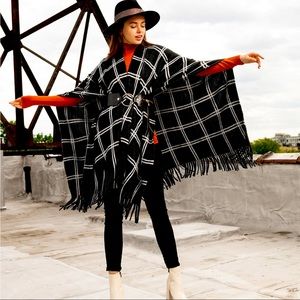 Vince Camuto Feels Like Home Grid-Print Topper